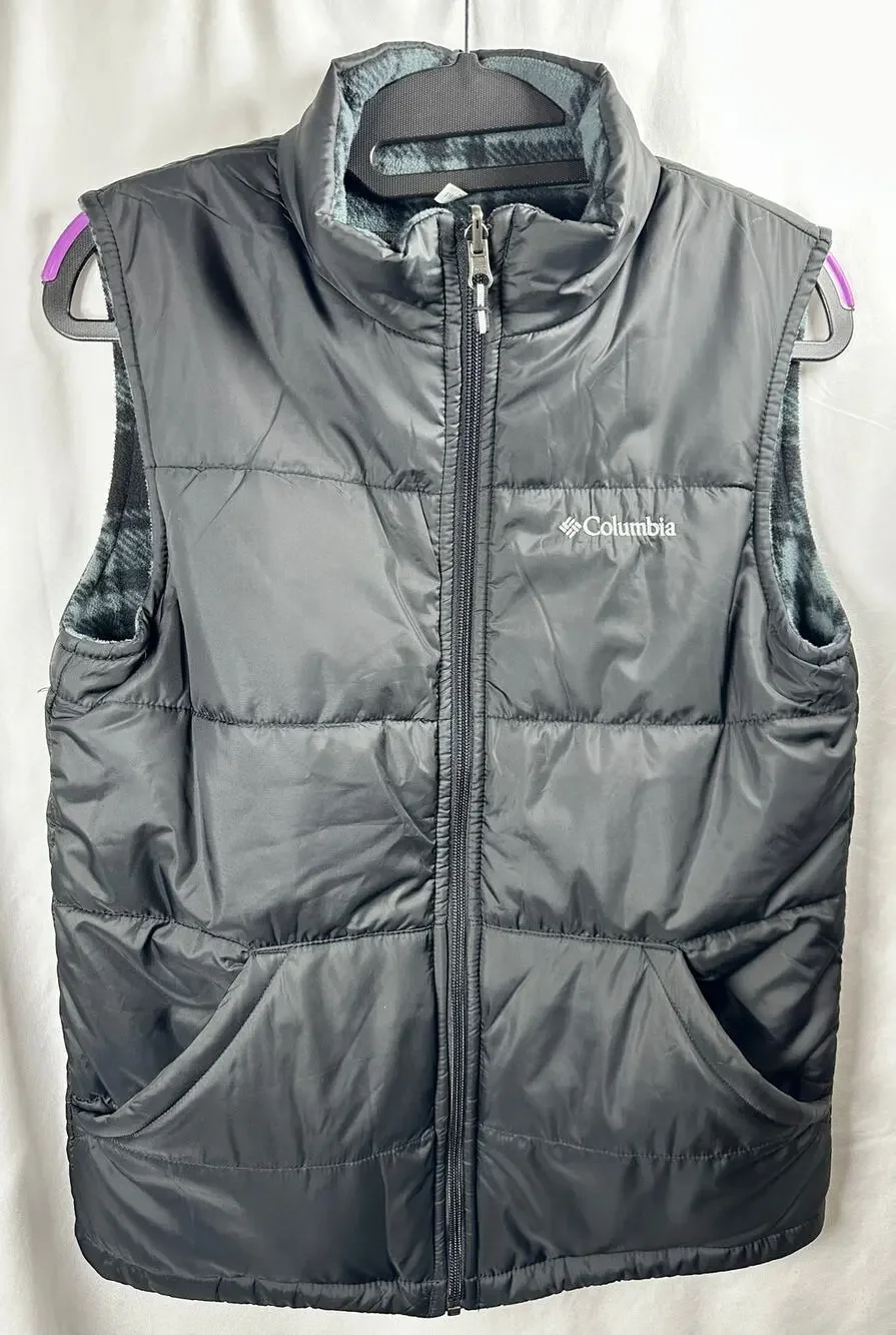 Columbia reversible youth size 14-16 black puffer vest EUC pockets